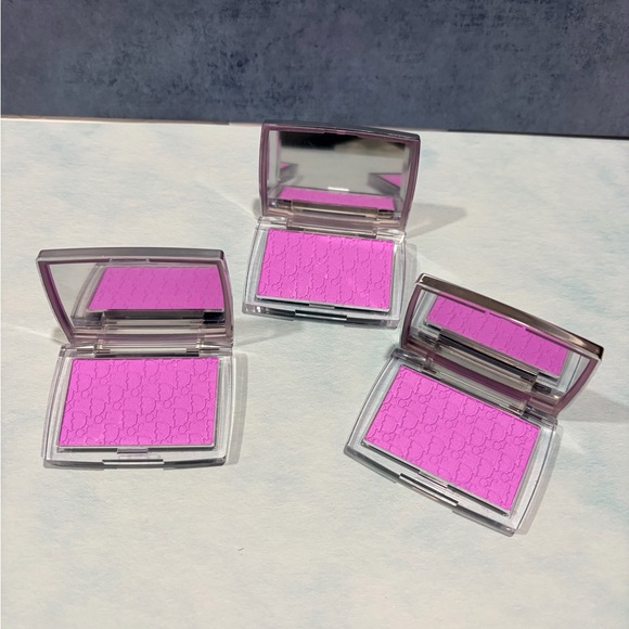 Accessories - Vibrant Pink Makeup Compact